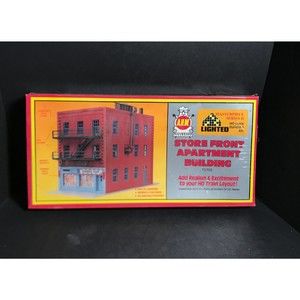 HO Scale, AHM, Store Front With Apartment Building Kit, #15708 BN Sealed Vintage
